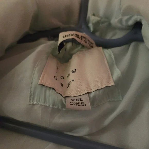 Brandnew Women's Light Blue Quilted Jacket - Picture 2 of 8